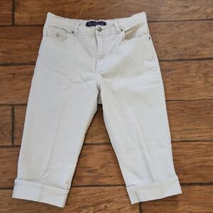 Gloria Vanderbilt Cream Capris with Rolled Cuffs Womens Size 10